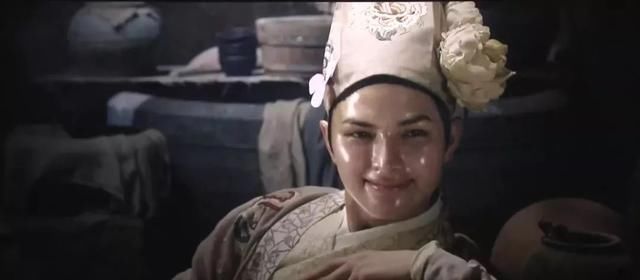 满脸痘怎么见人？用了这个去痘不留印的神器，我把200块的遮瑕都