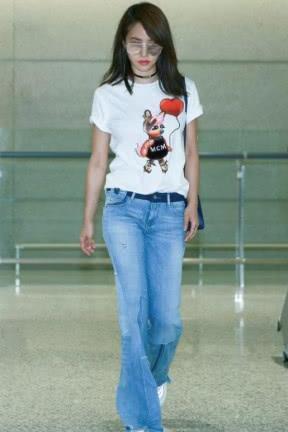 蔡依林不得了！穿休闲装显高10cm不止，网友：这回与高跟鞋无关吧