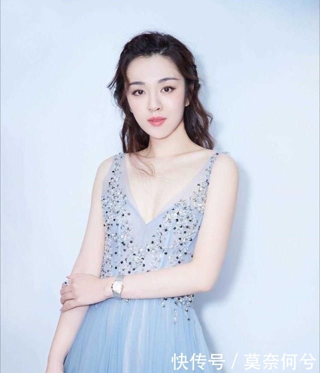 薄纱@但身材匀称,穿吊带薄纱连衣裙气质惊艳,王晓晨不是“尤物女神”