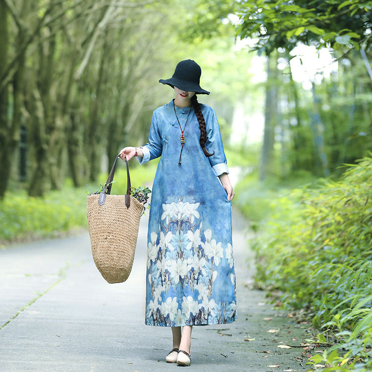 如果你不太美，就试试这样优雅的旗袍，素雅时尚，典雅矜贵韵悠扬