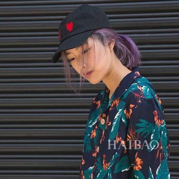 好看| 花衬衫只有度假才能穿?醒醒吧，这样穿简直太美了!