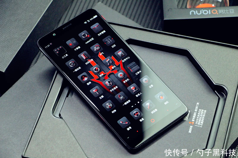 努比亚红魔和小米黑鲨你会选择谁?!系统的优化