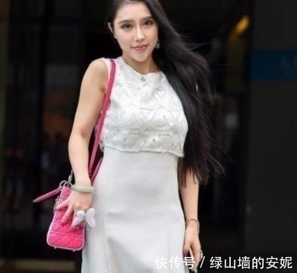  [特别]街拍：青春靓丽的小美女，雪白如玉的脖颈，特别美丽动人
