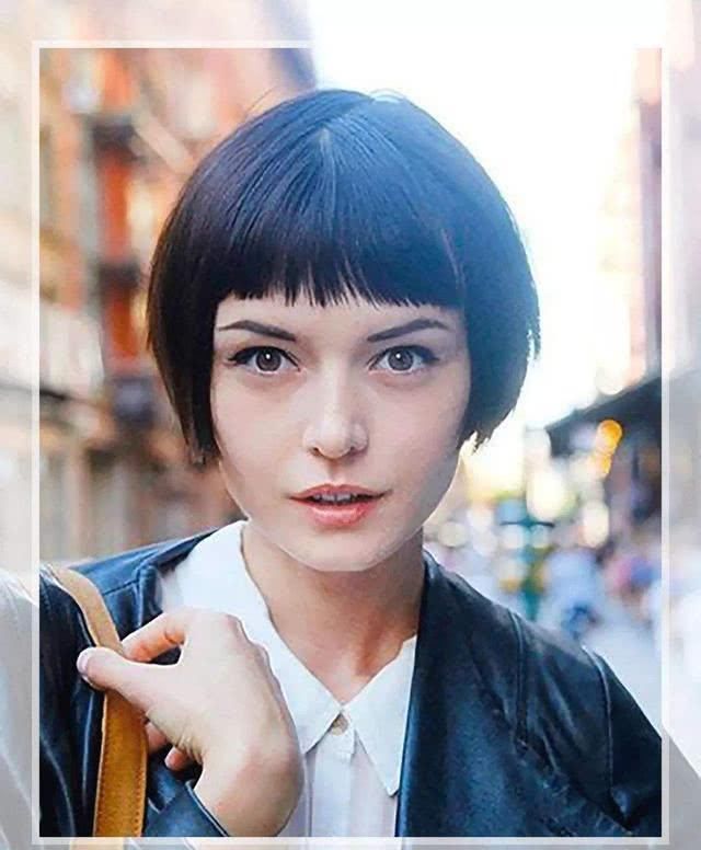  「五官非常」女生自以为好看的4种发型，其实都是“踩雷”款，直男大多都反感