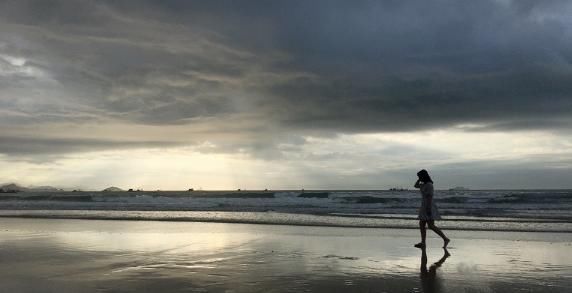 比三亚人少，比青岛消费低!这个高铁直达的小众海岛，景美海鲜多