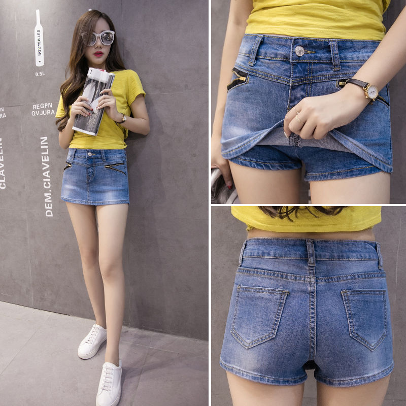 谁说姑娘夏天出门穿吊带背心+短裤太露?看完图再说话