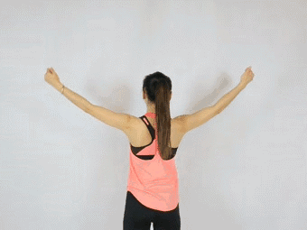 女生每天睡前坚持做2个动作，能让肩膀变薄变瘦，身材更完美!