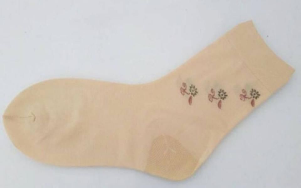 “穿上黑丝，不看长相都是美女”