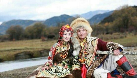 藏族服饰这么卖，你也能开公司赚大钱！