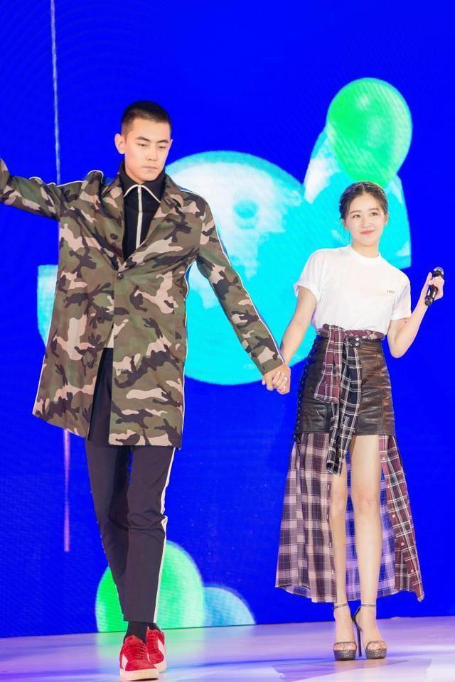 赵丽颖撞衫阚清子，一个灾难，一个惊艳，网友：纪凌尘眼光真独特