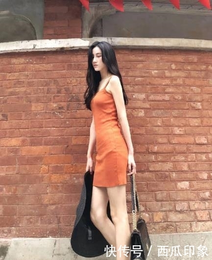  #简洁#洋溢着高贵气质女，非常简洁干练，又令人向往