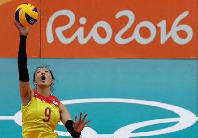 郎平、张常宁缺席排超元年颁奖典礼!谣言起于消息匮乏,发于不安