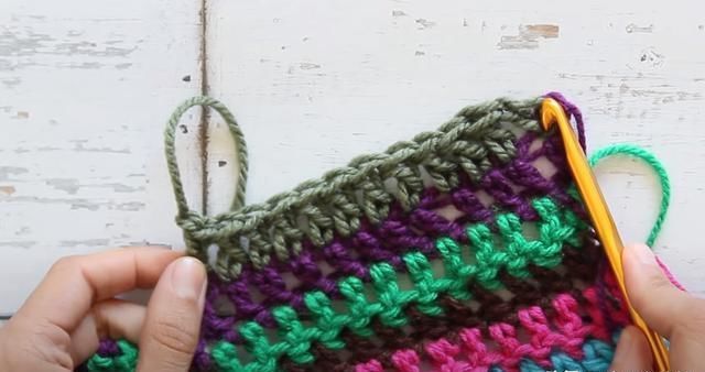  #融入#这样的钩针衫时尚又洋气，大胆融入自己喜欢的配色，彩虹衣教程