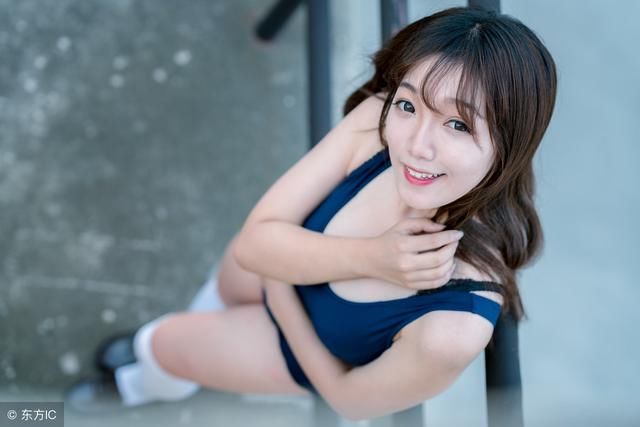 王思聪国外发飙当街打女人，真相流出，网友：除了拼爹你还会啥