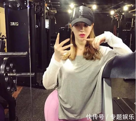 你永远想不到粉色打底裤，竟是健美达人的最爱穿搭！