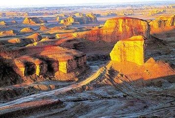 地球十大神秘之地-魔鬼城，幽灵岛，黄泉路