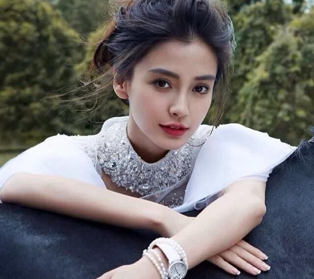 Angelababy澄清事实，我们看到baby的眉眼是这样的