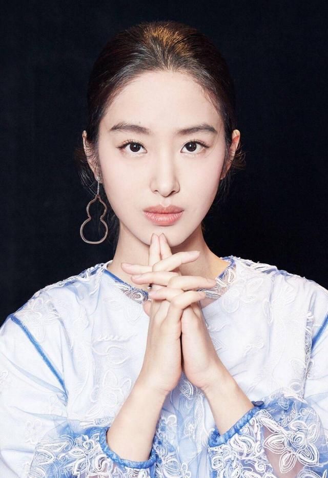 学会这么凹连衣裙，这个夏天就不愁了