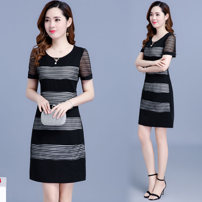 迷人身材穿出来，雪纺连衣裙，独特的风情，丰满女人穿上超亮眼