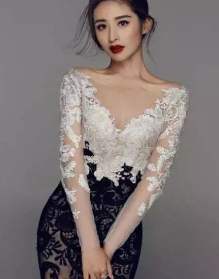 瘦下来之后的颖儿美若天仙，穿什么风格的衣服都能驾驭的了！