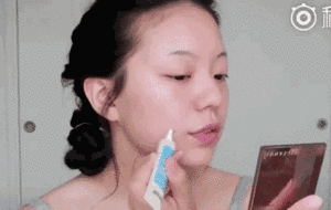 美人计｜爆痘时期这样上底妆，效果跟磨皮一样