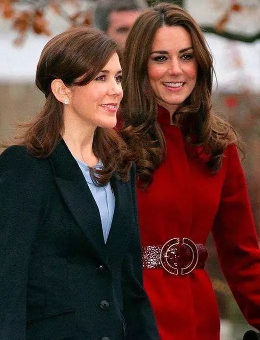 凯特王妃与丹麦王妃撞脸?二人似亲生姐妹，竟连珠宝品位都一样!