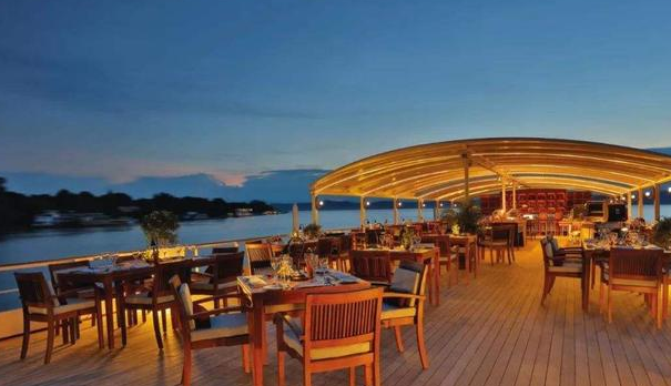 此国效仿越南，不再对中国游客免签，如今却求中国大度点！