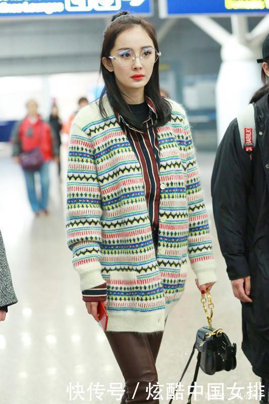 「吃香」最近卫衣不吃香了,这款“上衣”正当红,明星都在穿,显瘦又时髦