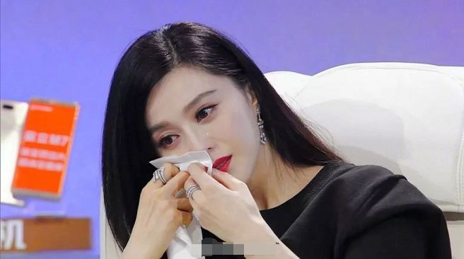 今日鲜闻 | 抵制天价片酬声明、北京房山山体塌方、滴滴司机曝光