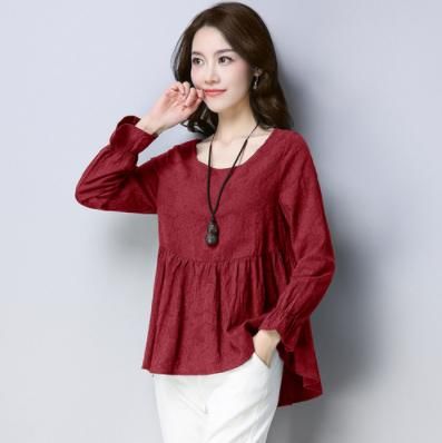 现在还早，温暖的厚毛衣还不用备哦！穿这些小衫，才洋气又合适