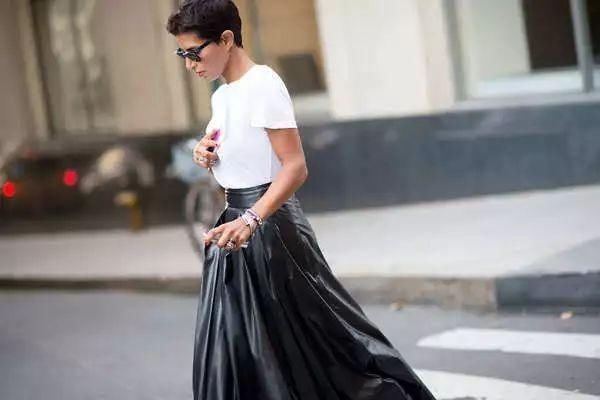 沙特名媛太时髦:首位18岁超模走红、公主开车登刊、王妃混时装周