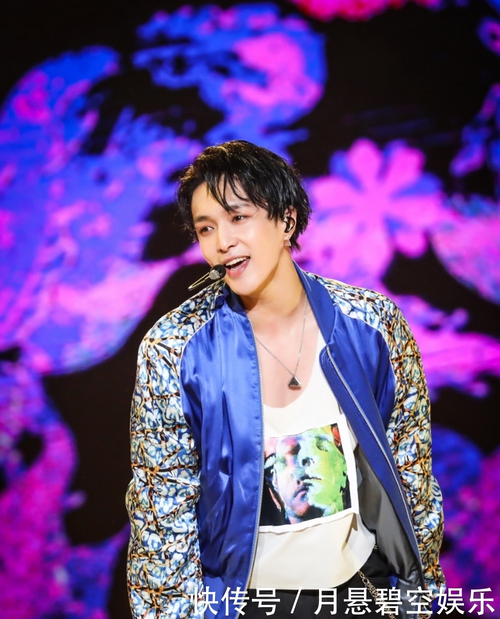 张艺兴深圳站演唱会