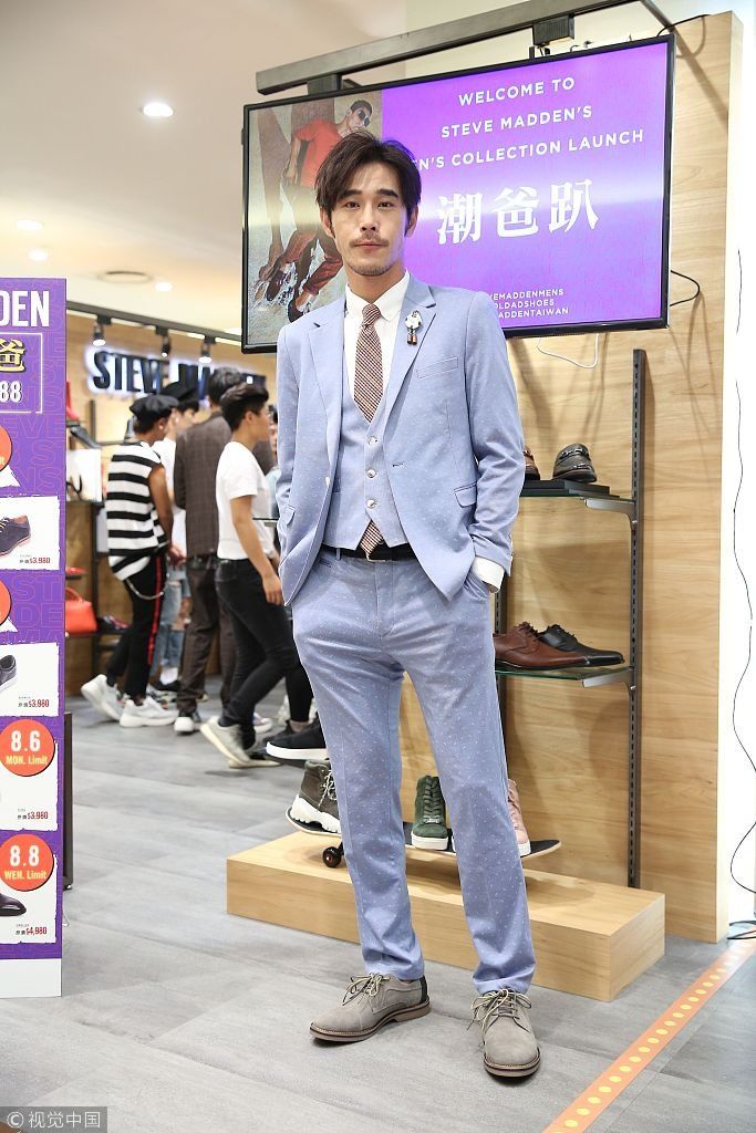 黄腾浩帅气为潮牌新鞋款站台  与众多时尚部落客齐聚