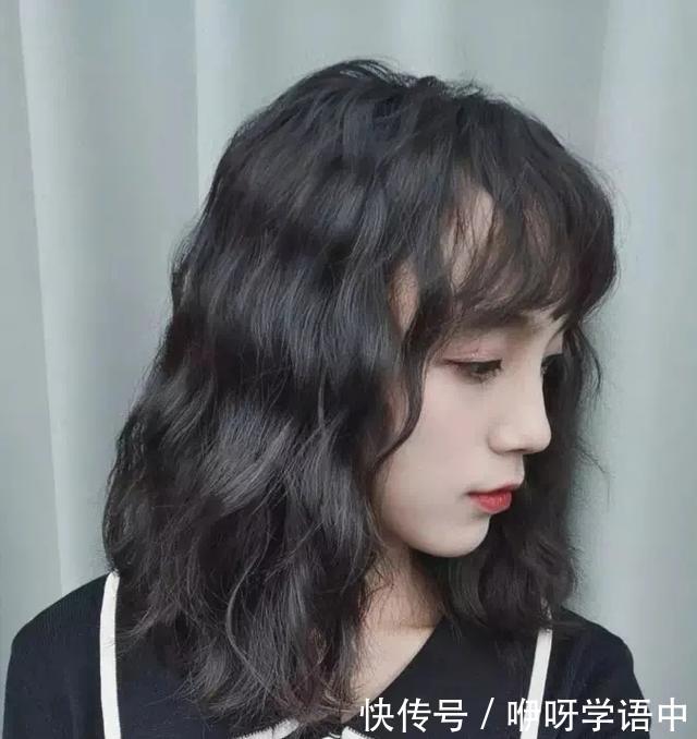  [气质]拒绝发型过于“学生气”，这三款发型随意又高级，女神气质难挡！