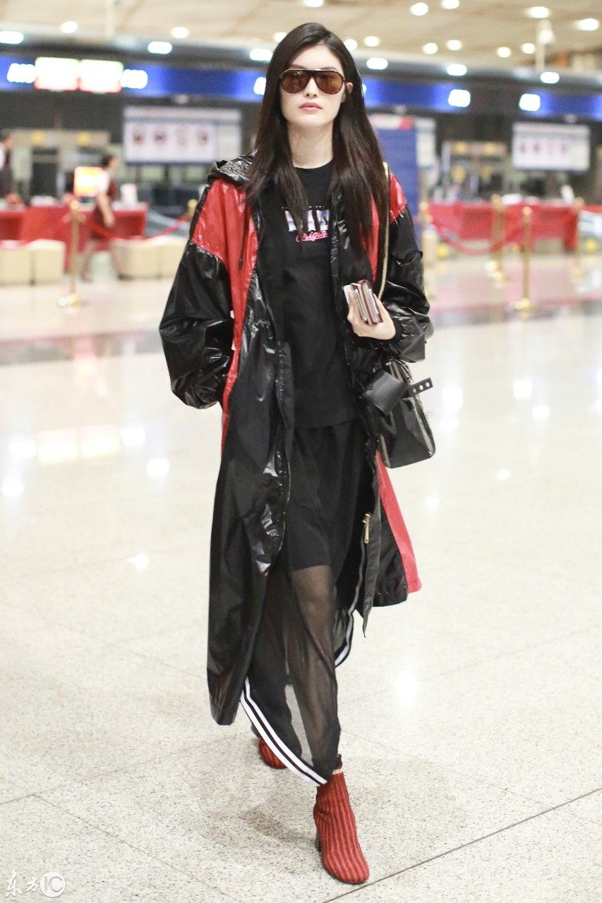 备受欧美时尚圈欢迎的中国超模--何穗