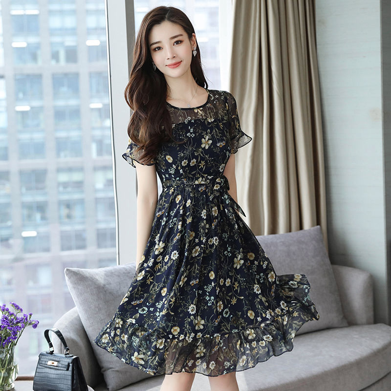 7月份即将上新的碎花连衣裙，显迷人风采，让你轻松拥有别样味道