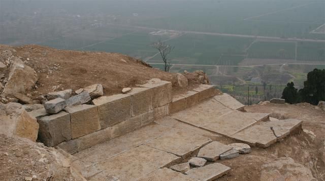 走进芒砀山“汉代礼制建筑基址”探寻当年发掘现场