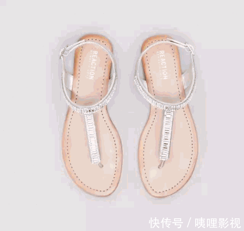 拖鞋:扔掉不透气的厚鞋子,和时髦精一起穿拖鞋出门,舒适又抢镜