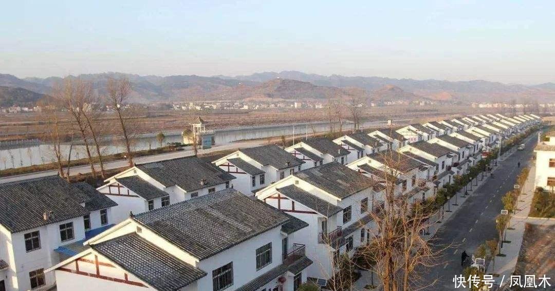 2020年前, 这1400个县的部分农民有福了, 只要点头, 国家给盖房!