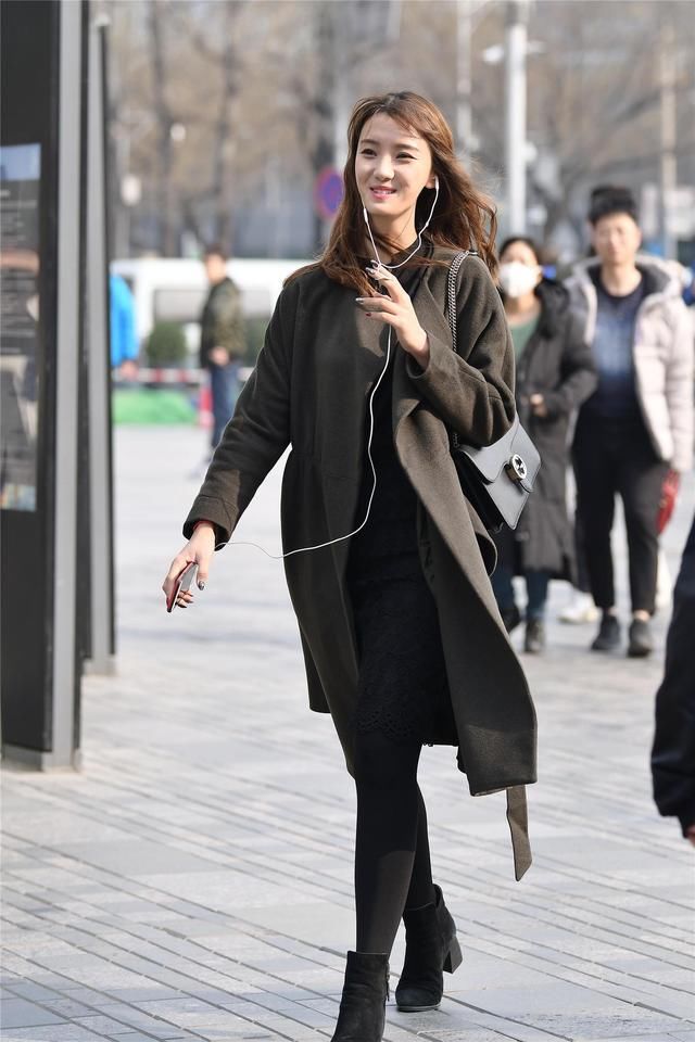  『气质』高跟鞋彰显出曲线美感，也显得身材苗条