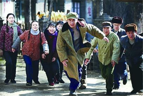 『风靡』曾风靡全国的军大衣,为何后来销声匿迹了,抗美援朝的教训不能忘!