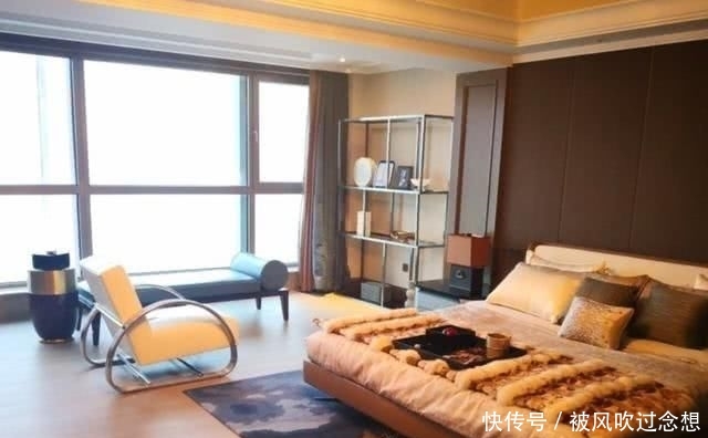  『网红』李佳琦还是行动了，出手就是1.3亿，网红第一人不过分吧？