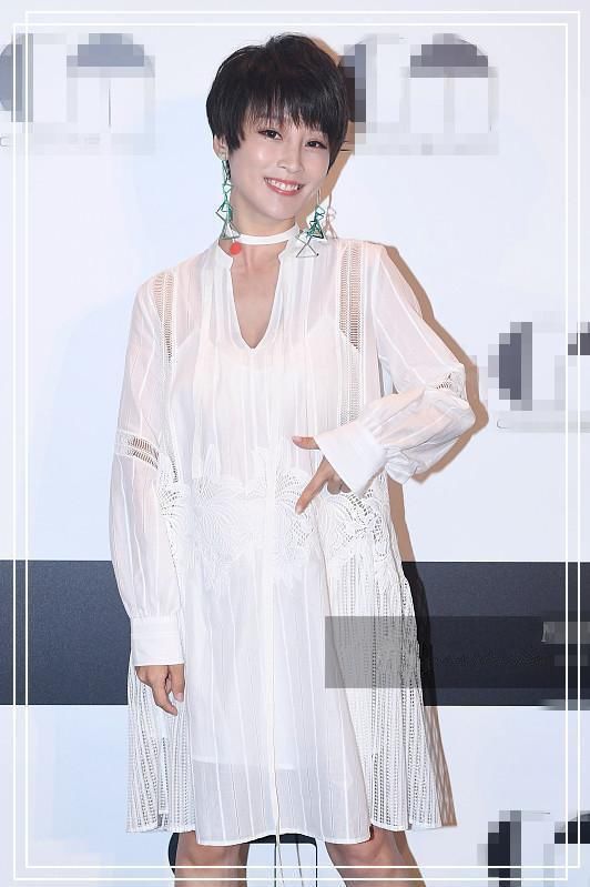 谢楠厉害！怀孕7个月还敢掐腰秀身材，网友：吴京看了怎么想？