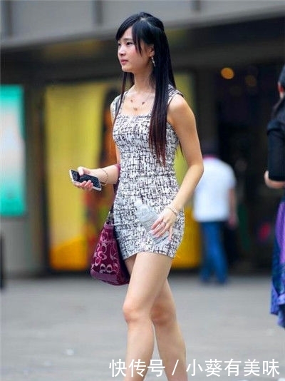  『大方』街拍：简洁大方的小姐姐，秀出青春活力范，非常有女人味