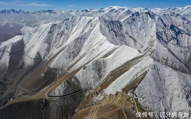  出行：新疆叶城：山村出行条件大幅改善