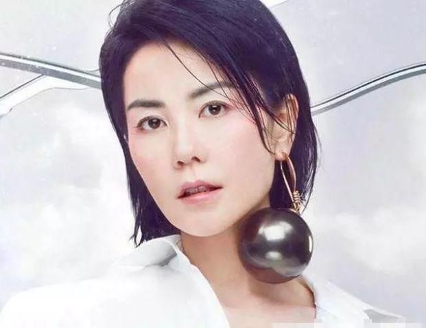 章子怡赵薇引起的时尚风暴，连杨幂王菲也有hold不住的时候！