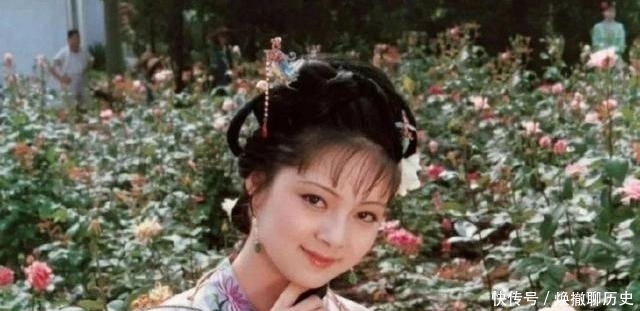 「贾府」宝钗:我对湘云很真诚,拿她当妹妹!湘云:姐,我长大了会看人了