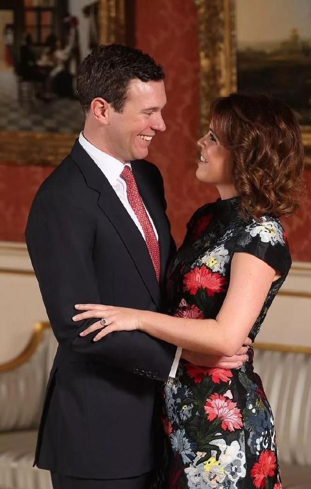 英女王孙女为《Vogue》拍摄大片，两公主颜值和衣品让人无力吐槽