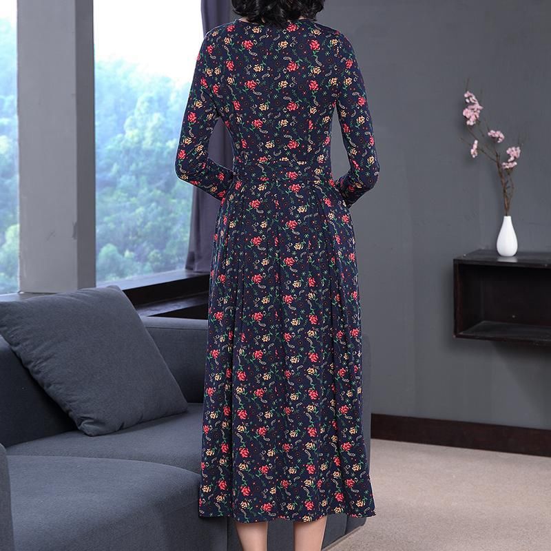 9月出炉了一波中高档秋裙，洋气又大方，建议四五十岁女人常穿