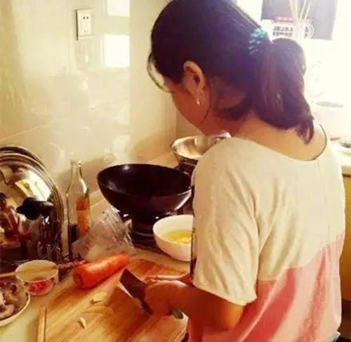 孩子高考完不愿出门,妈妈问其原因,孩子的回答让妈妈泪目 - 行者 - wangkeqin 的博客 孩子高考完不愿出门,妈妈问其原因,孩子的回答让妈妈泪目 - 行者 - wangkeqin 的博客